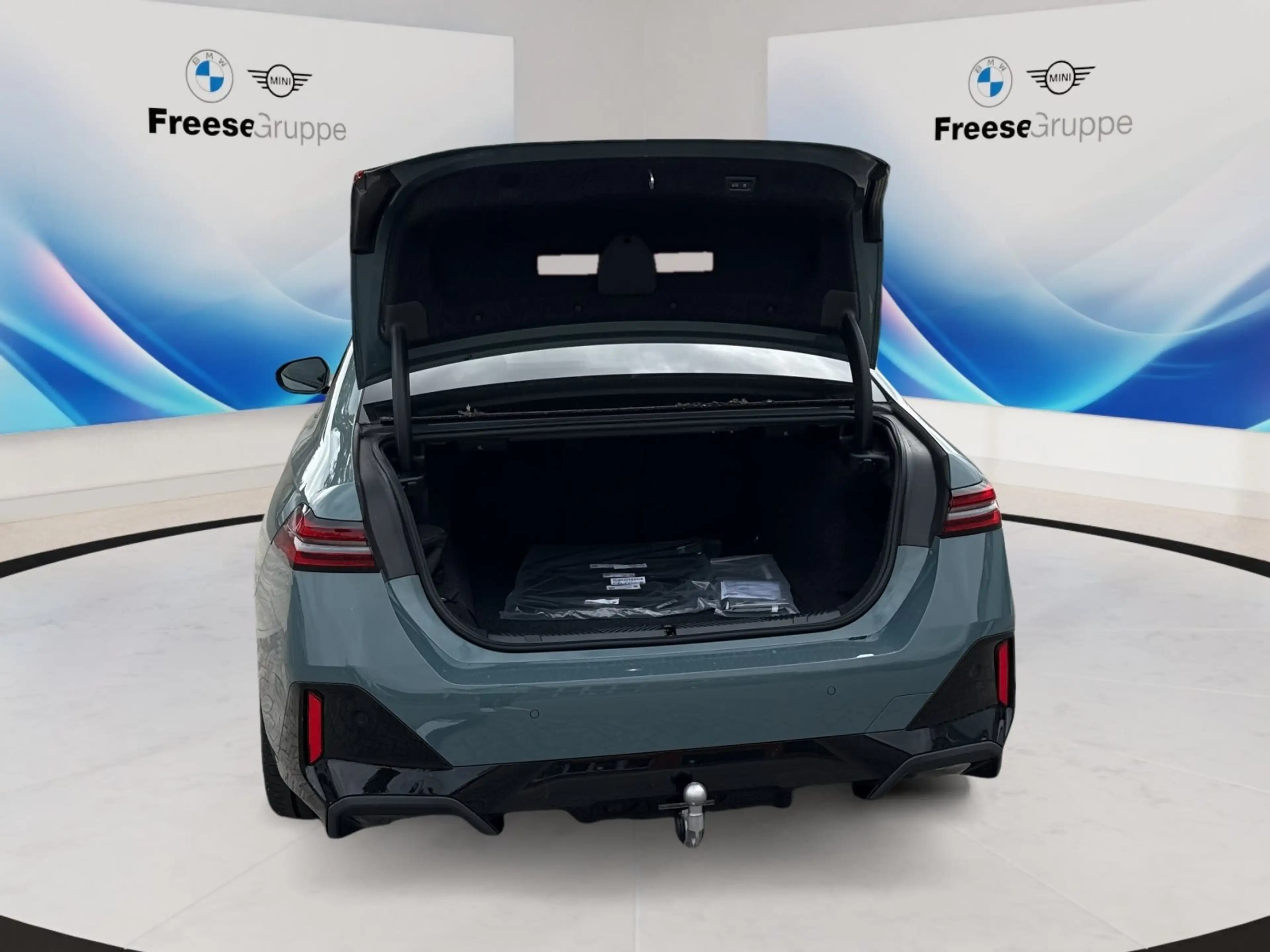 BMW i5 eDrive40 AHK 360° STANDHZ HEAD-UP SITZBELÜFT — photo 19