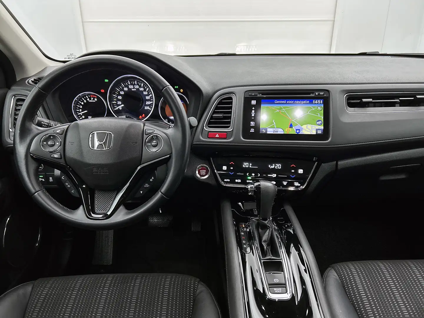 Honda HR-V 1.5 i-VTEC Executive(Zeer Goed OndeRH, Panorama, T Rood - 2