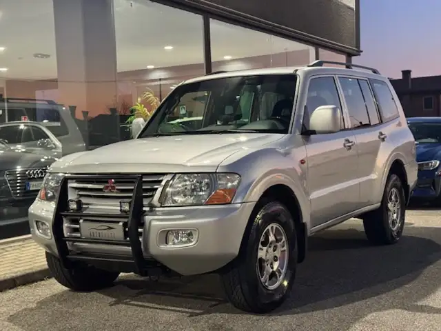 Mitsubishi Pajero 3.2 16V DI-D 5p.AUTOCARRO