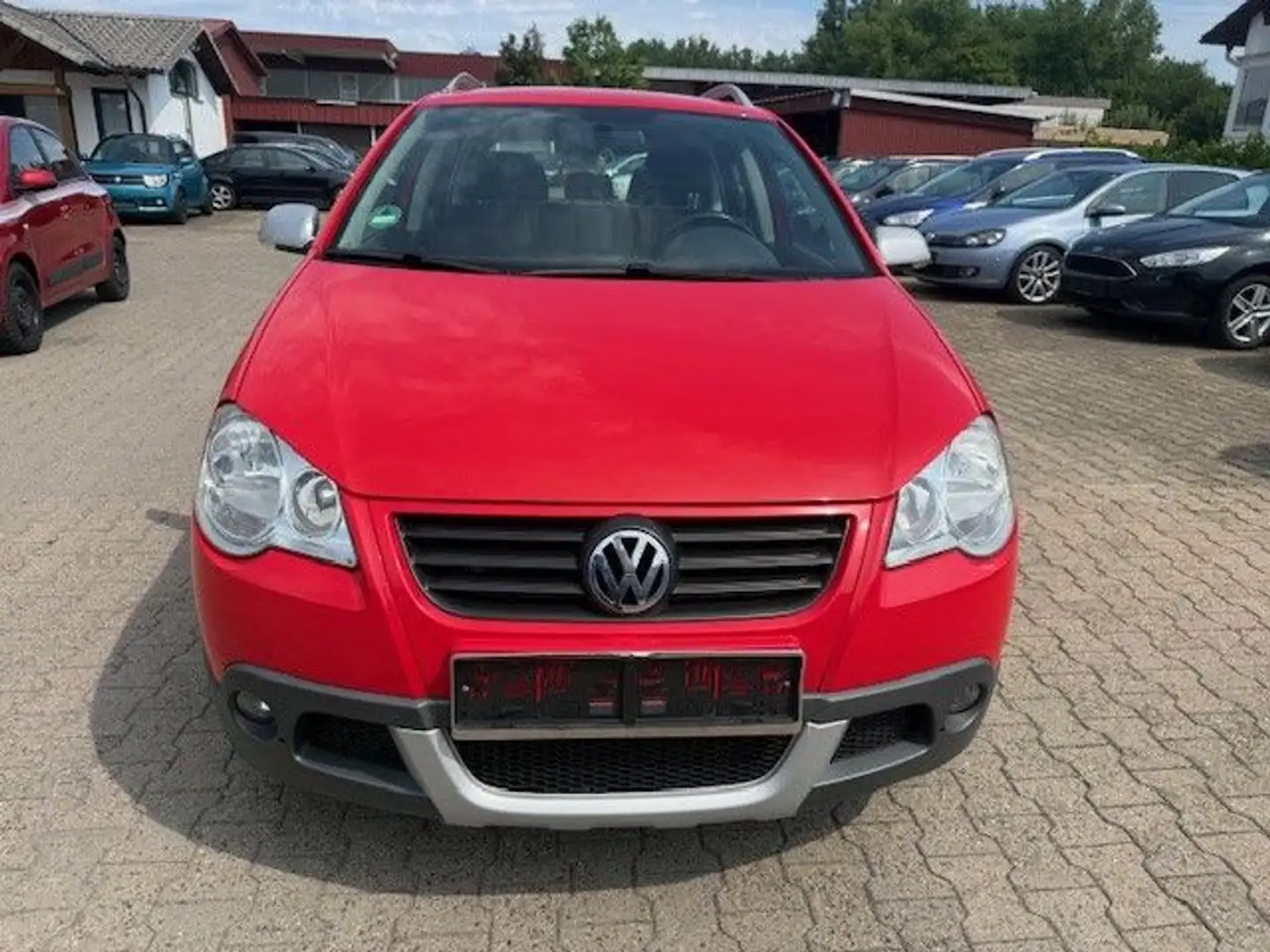 Volkswagen Polo IV CrossPolo 1.6 105PS Klima Rojo - 2