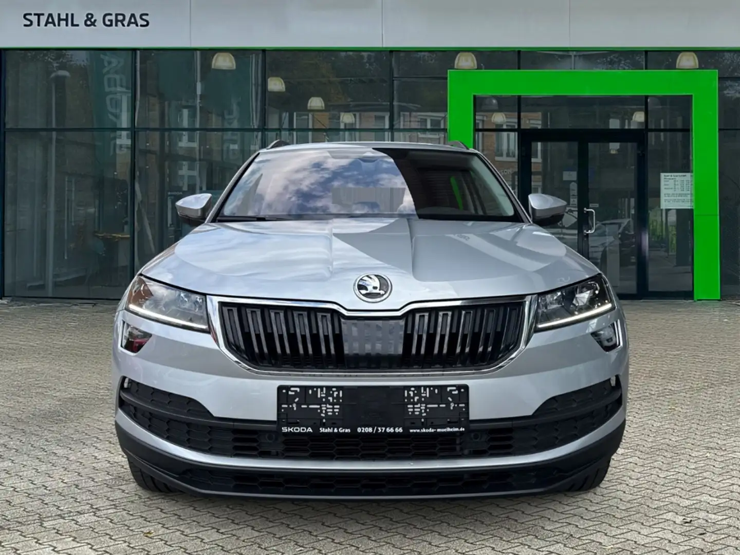 Skoda Karoq Style 1.5TSI DSG StandHZG Navi Memory LED Plateado - 2