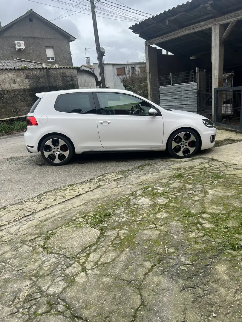 Volkswagen Golf GTI 2.0 TSI - 2