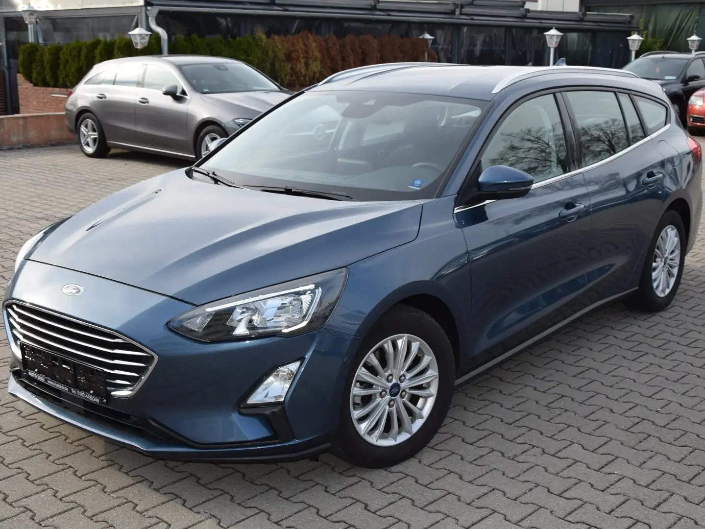 Ford Focus Titanium Hybrid-Benzin,Kamera,Led,Acc,Shz,1 Hand Blau - 1