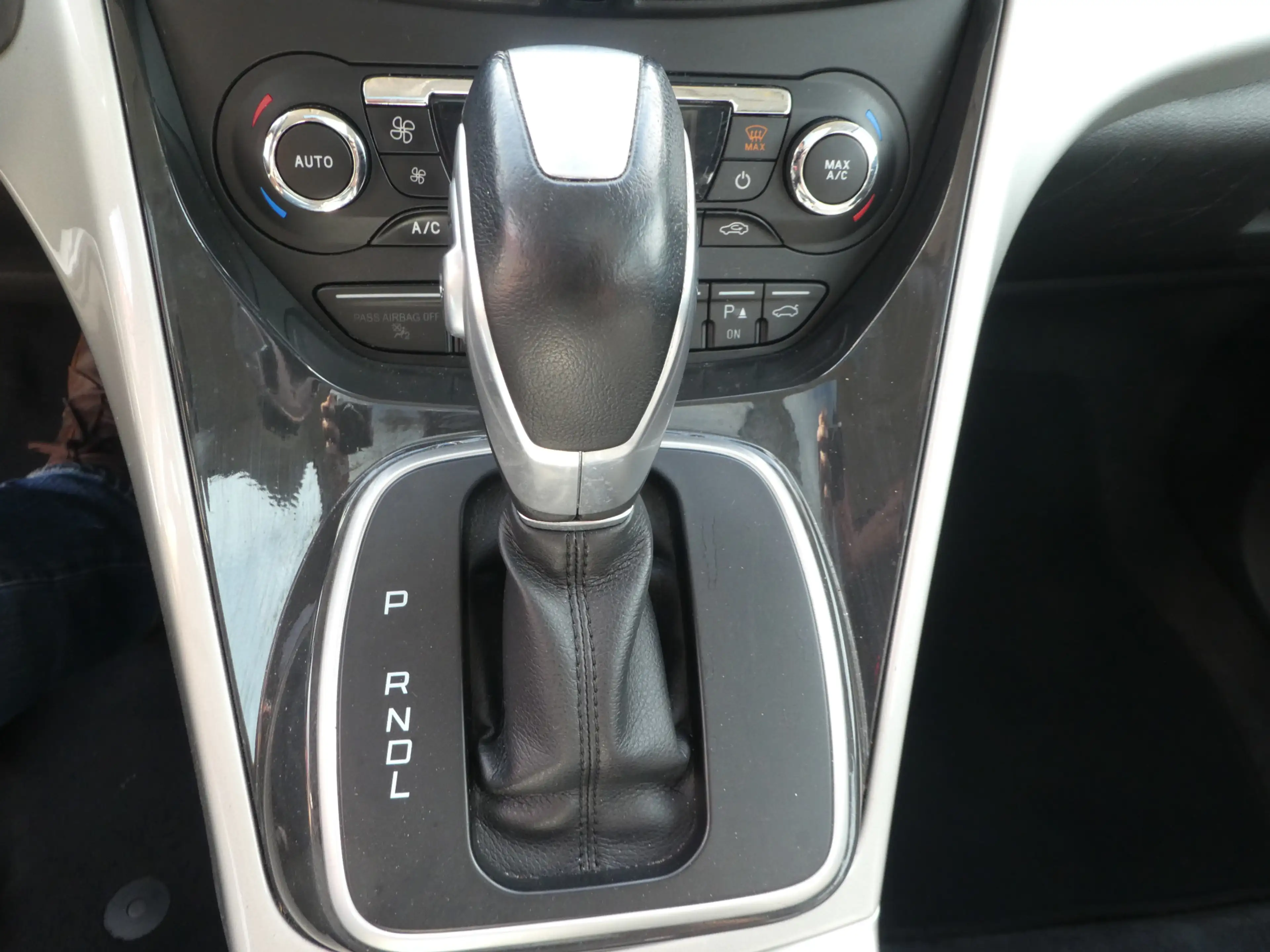 Ford C-Max 2.0 Plug-in Hybrid Titanium Plus Automaat — photo 36
