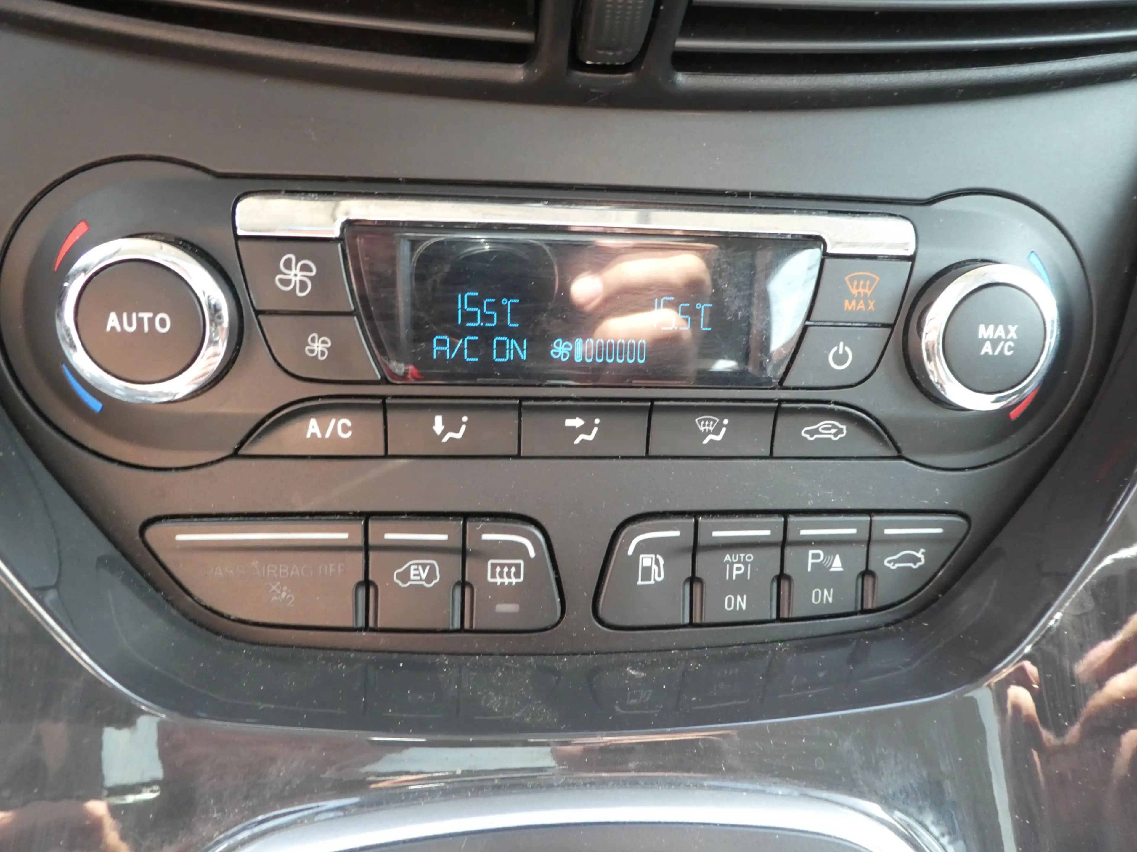 Ford C-Max 2.0 Plug-in Hybrid Titanium Plus Automaat — photo 35