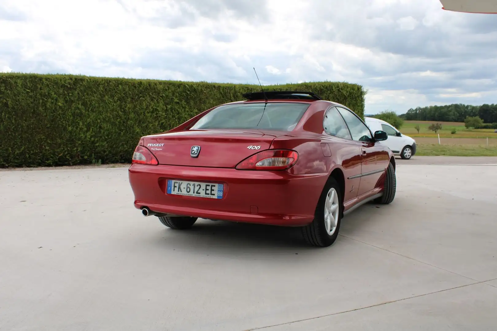 Peugeot 406 2L 16V 135 CV CLIM AUDIO SATELITTE TOIT OUVRANT JA 15 ROUE DE SECOURS 1ERE MAIN Rot - 2