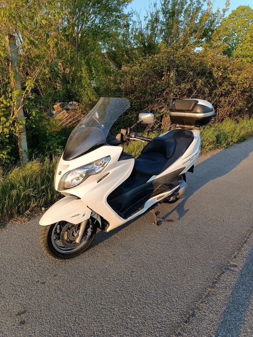 Suzuki Burgman 400 ABS Weiß - 2