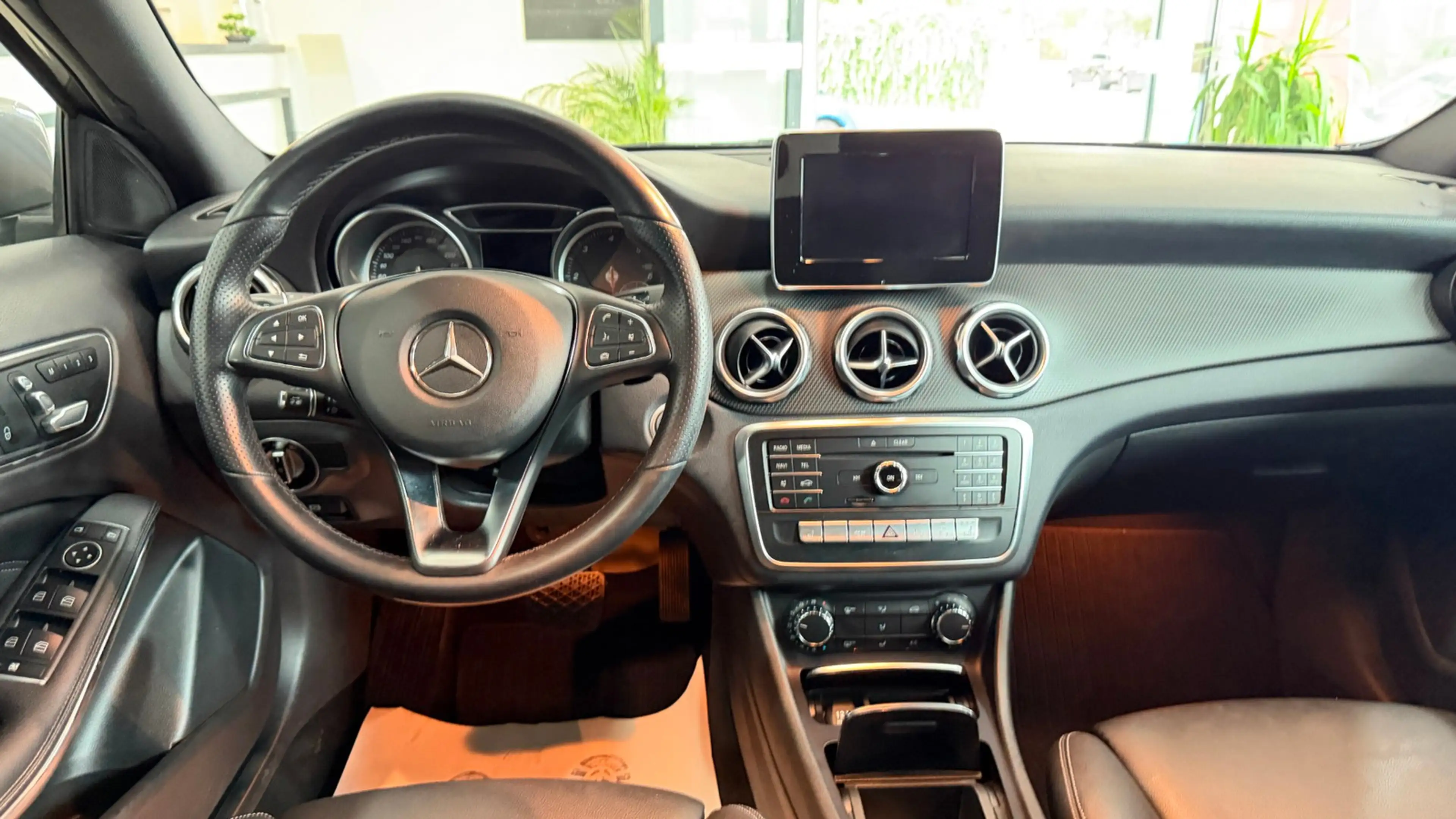 Mercedes-Benz GLA 200 CDI / d PANORAMA*MEMORY — photo 12