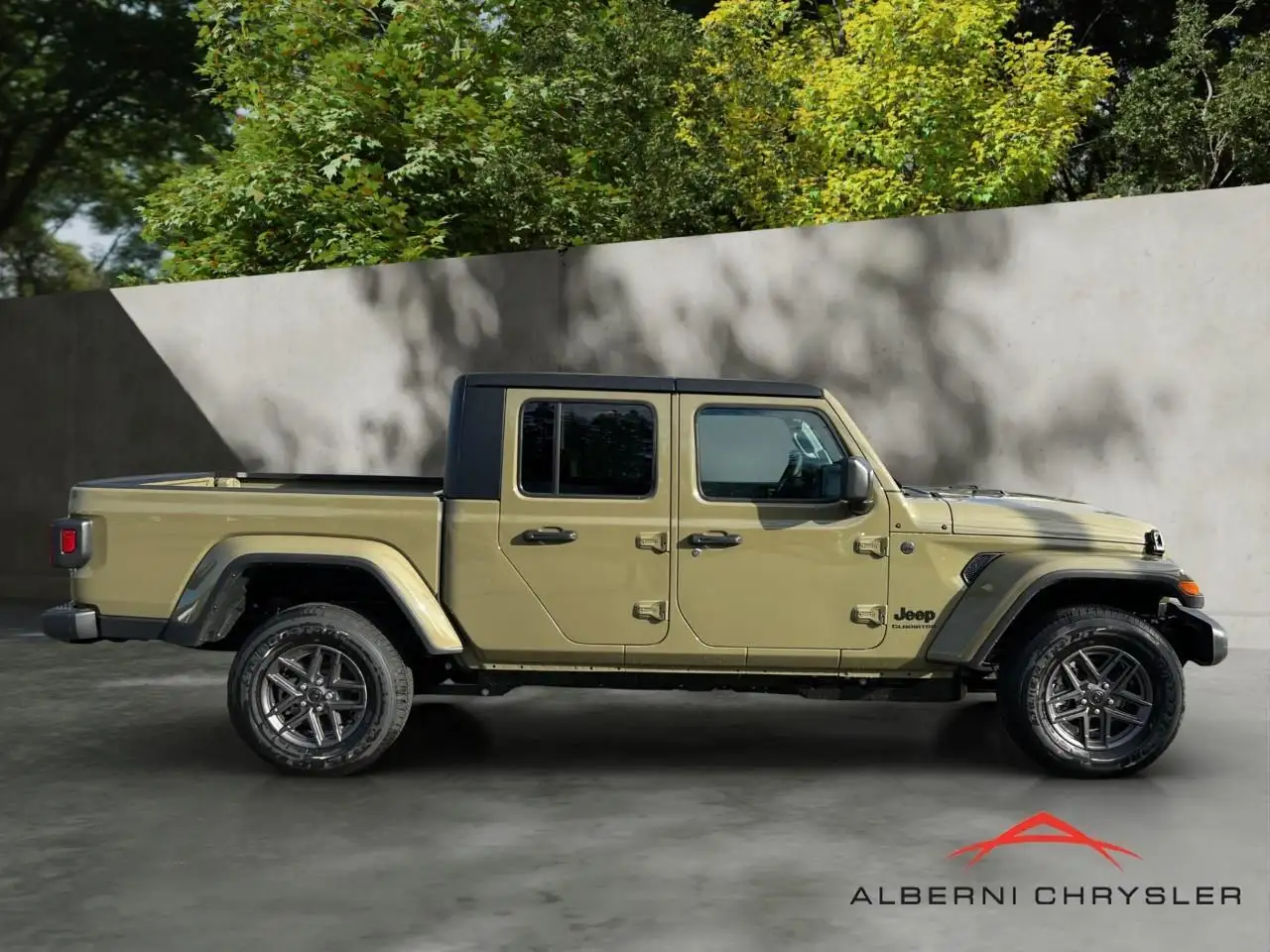 Jeep Gladiator photo Jeep Gladiator