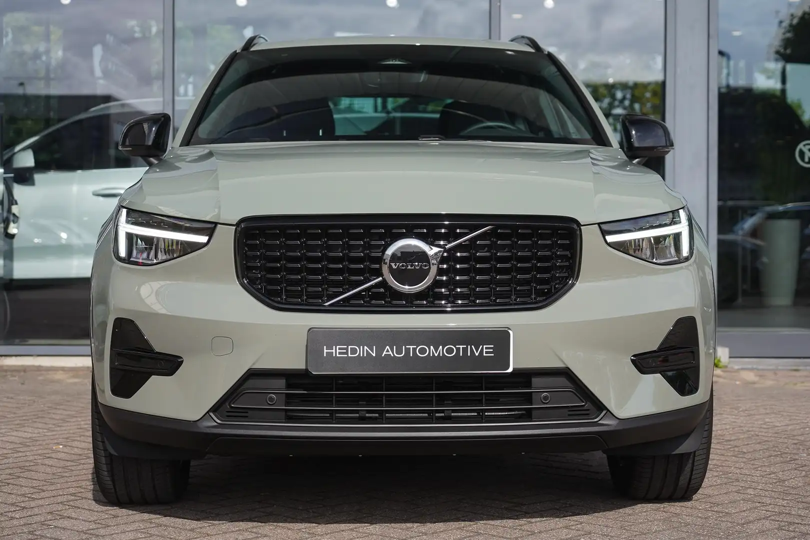 Volvo XC40 2.0 B4 Plus Dark | 2000 kg trekgewicht | Trekhaak Groen - 2