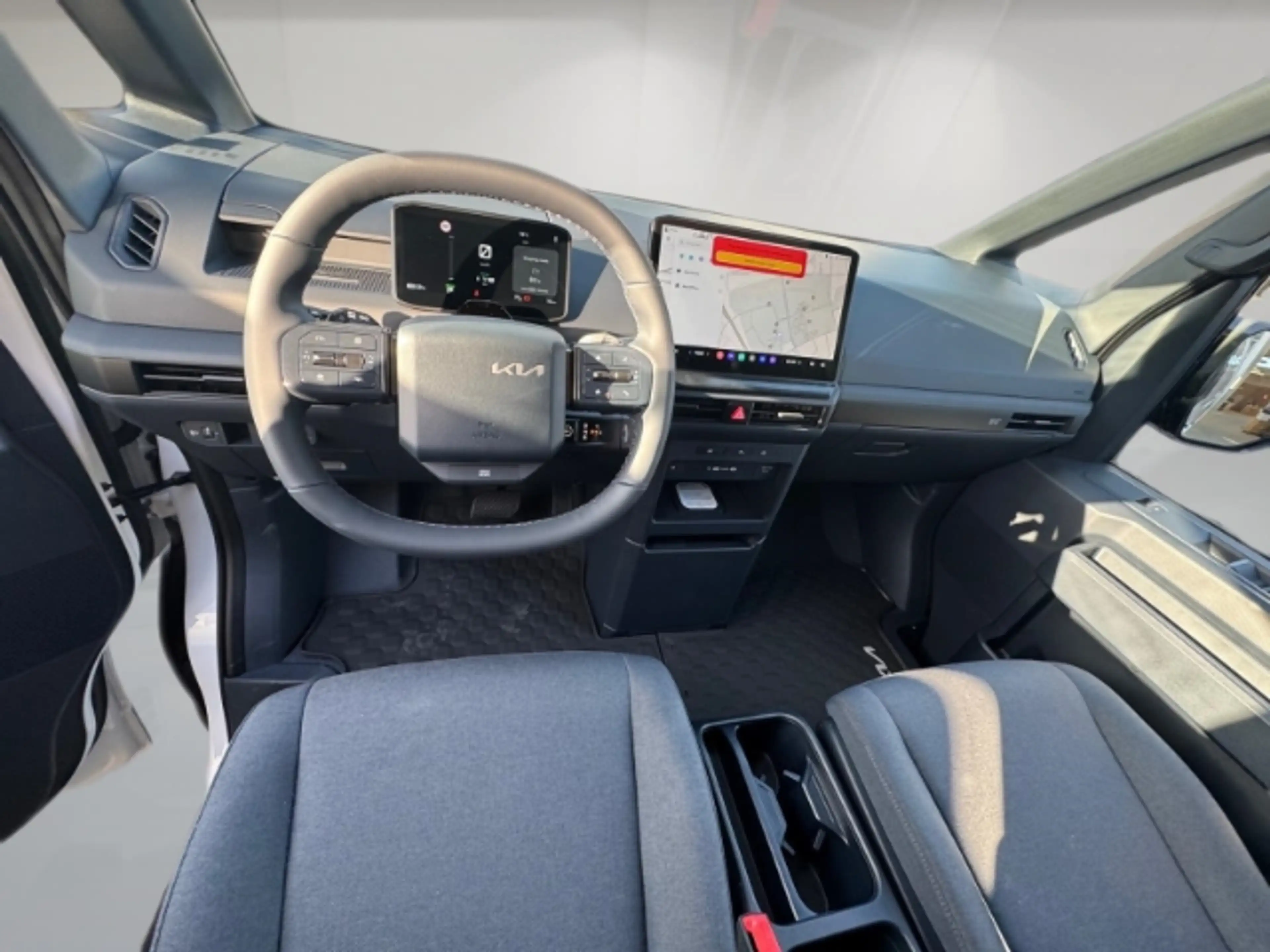 Kia PV5 Cargo Essential 51kWh Kamera,Navi,Tempomat,Carplay,Klima — photo 9