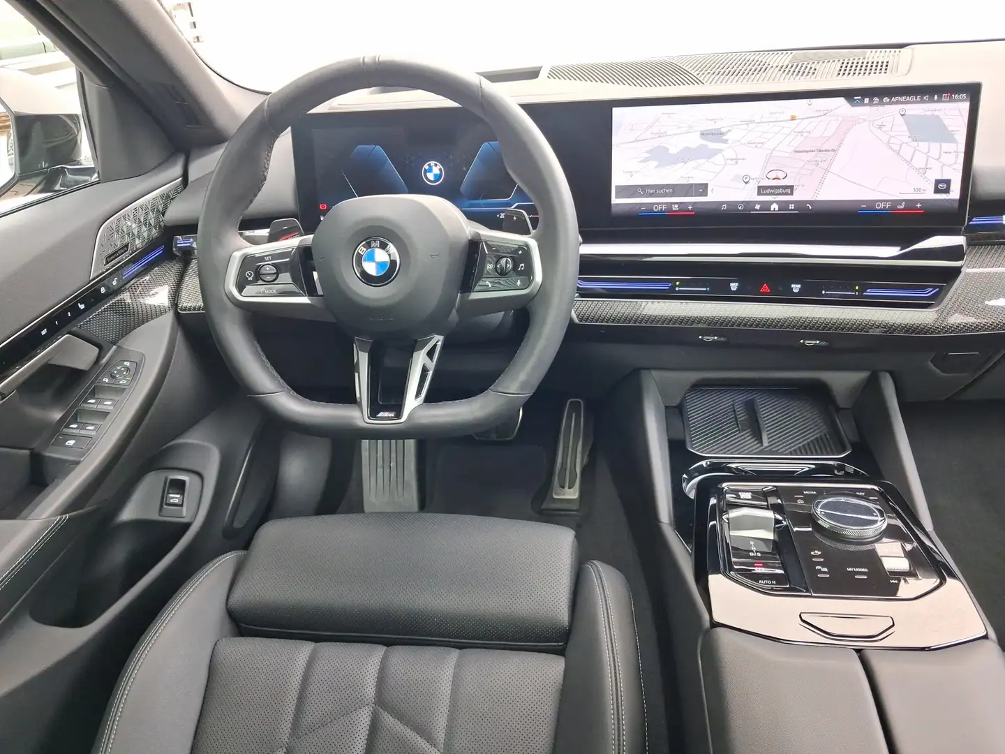 BMW 540 d xDr Tour M Sportpaket LED Navi AHK SHZ Pano Grau - 2