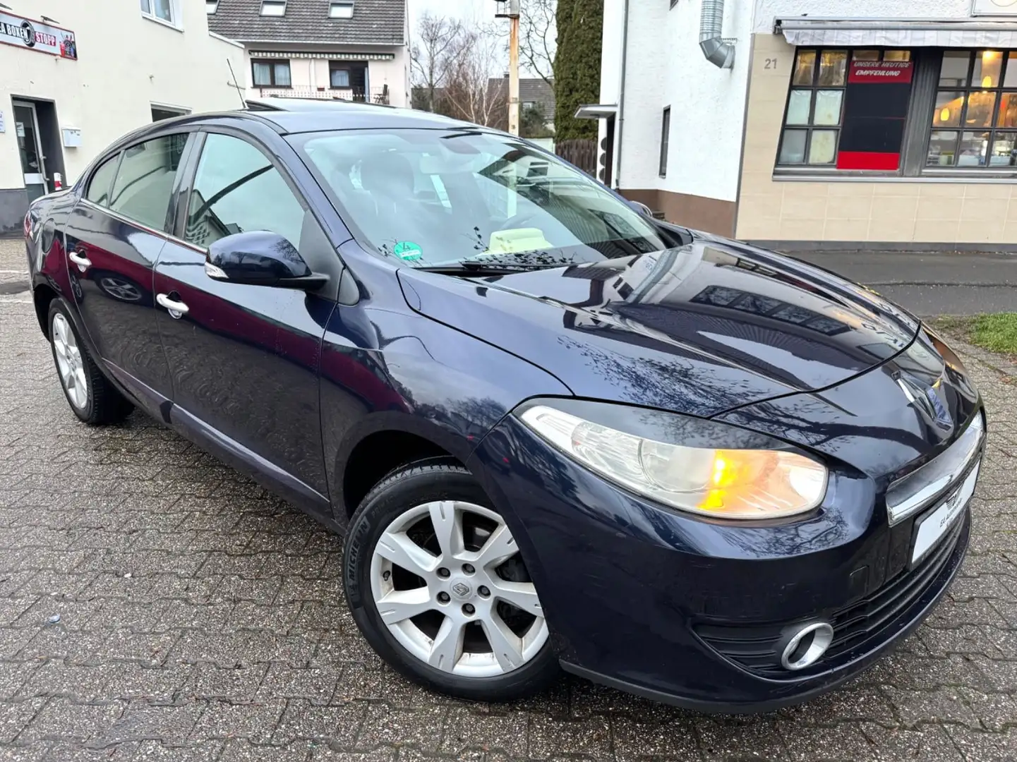Renault Fluence Dynamique 1.5 DCI*LEDER*NAVI*SCHIEBEDACH Azul - 2