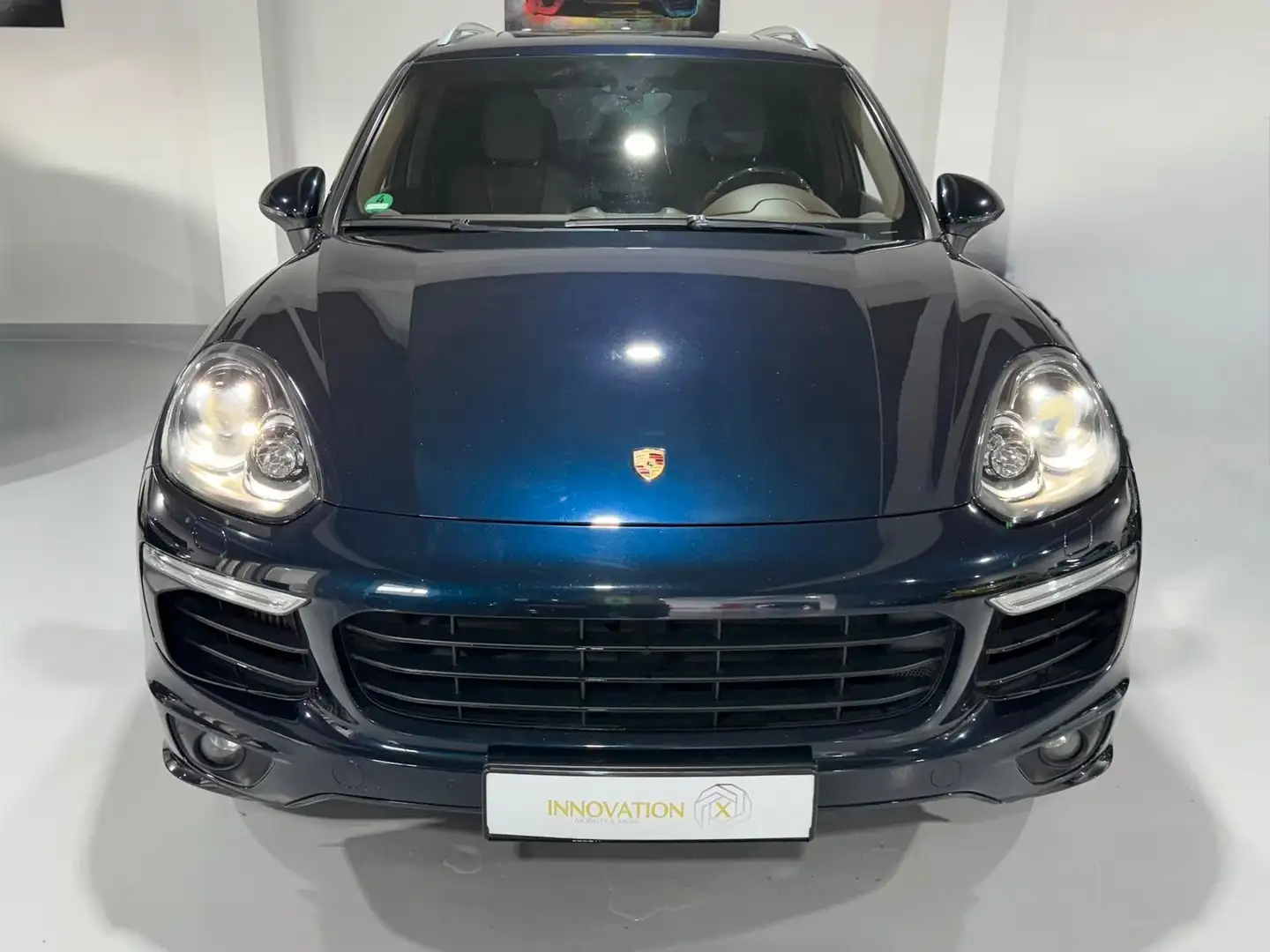 Porsche Cayenne NAVI-SHZ-CAM-AHK-GTS Sport Design Paket Noir - 2
