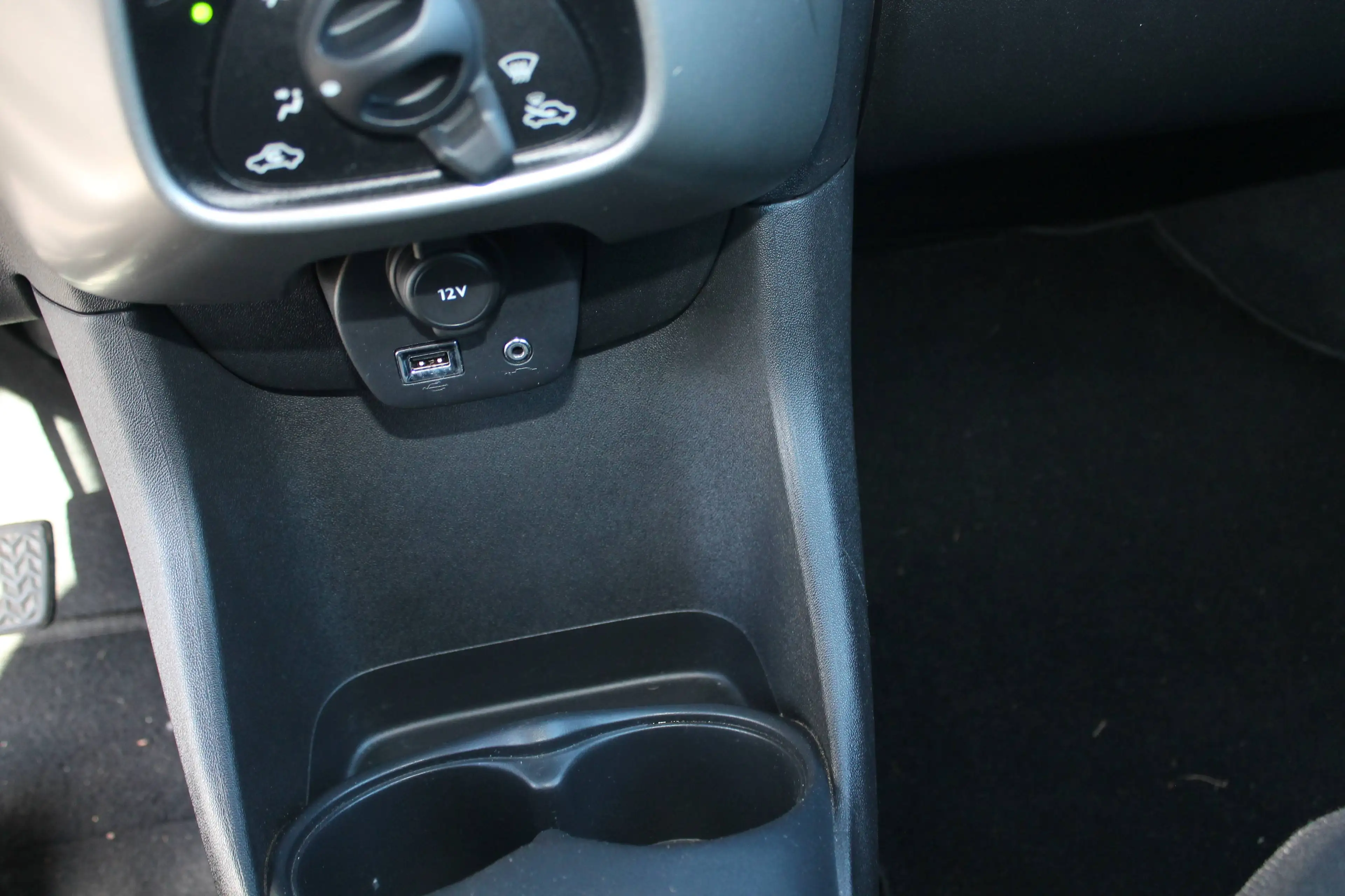 Citroen C1 C1 1.0 VTi Live — photo 15