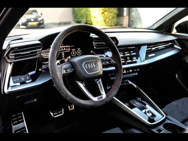 Audi RS3 view 11