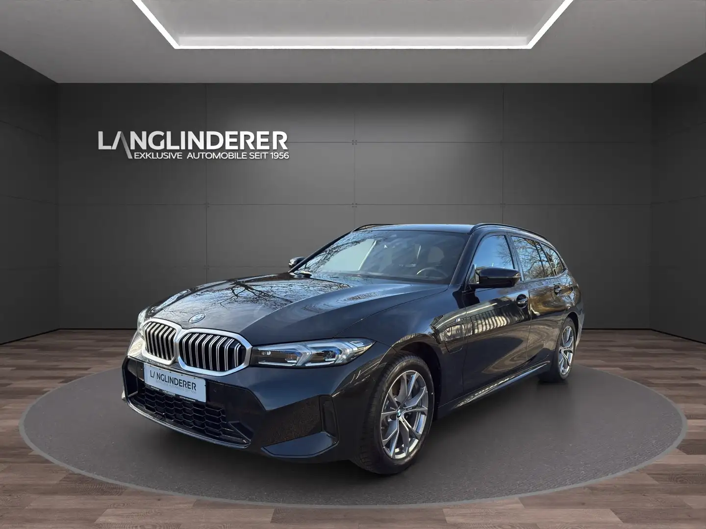 BMW 330 e xDrive Touring MSport NP78719,- Parking&DrivingA Schwarz - 1