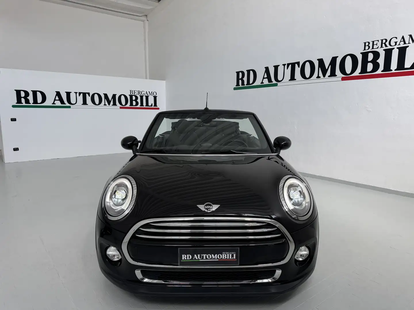 MINI Cooper D Cabrio OK NEOPATENTATI CAMBIO MANUALE Nero - 2