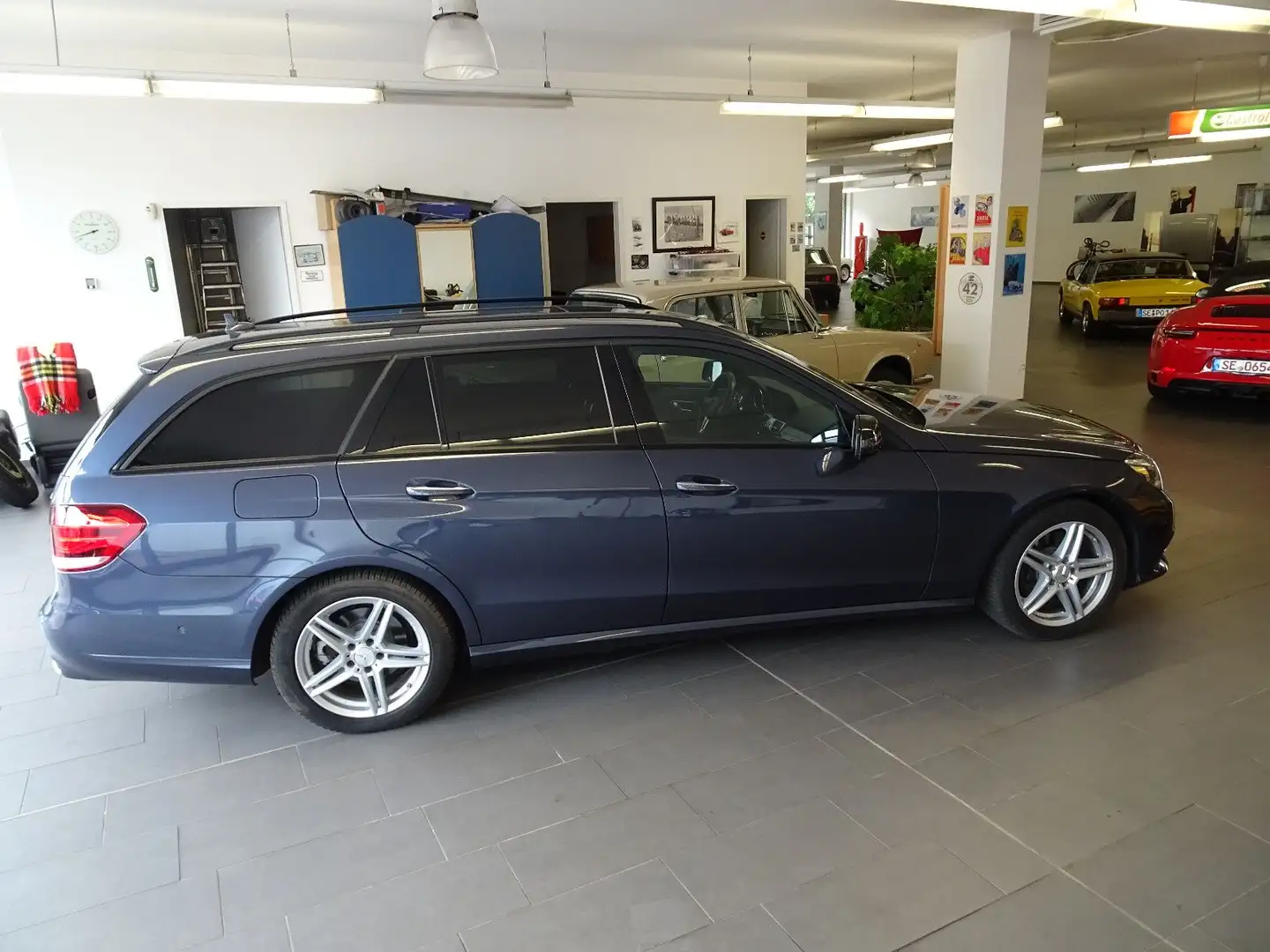 Mercedes-Benz E 220 T  Blue Tec erst 8.000km Bleu - 2