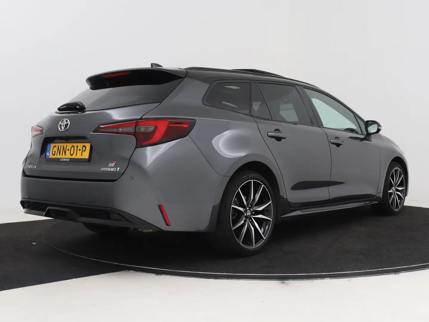 Toyota Corolla Touring Sports Hybrid 200 Business GR Sport Plus | Gris - 2