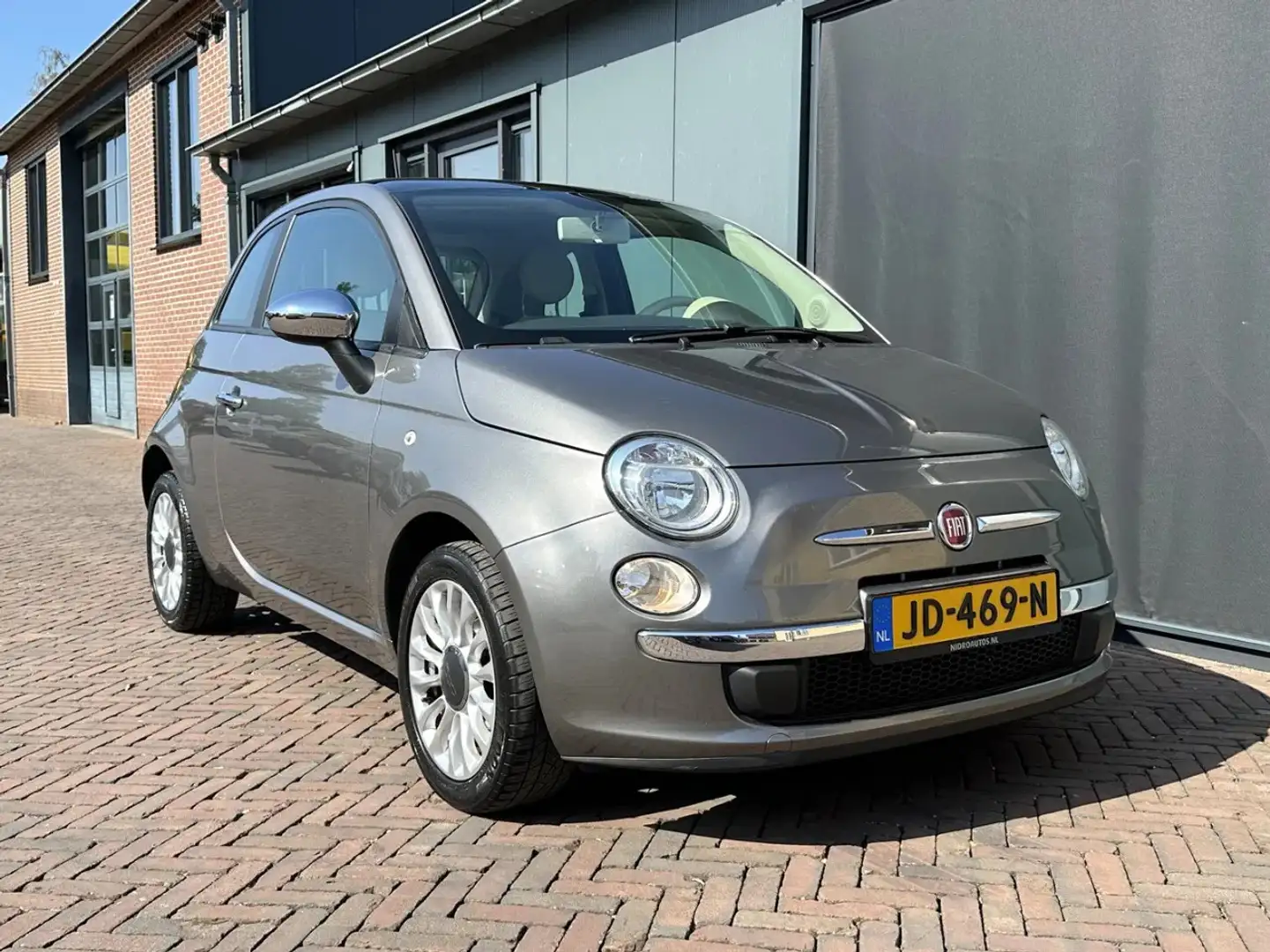 Fiat 500 1.2 Lounge Lmv Panoramadak Airco Grigio - 1