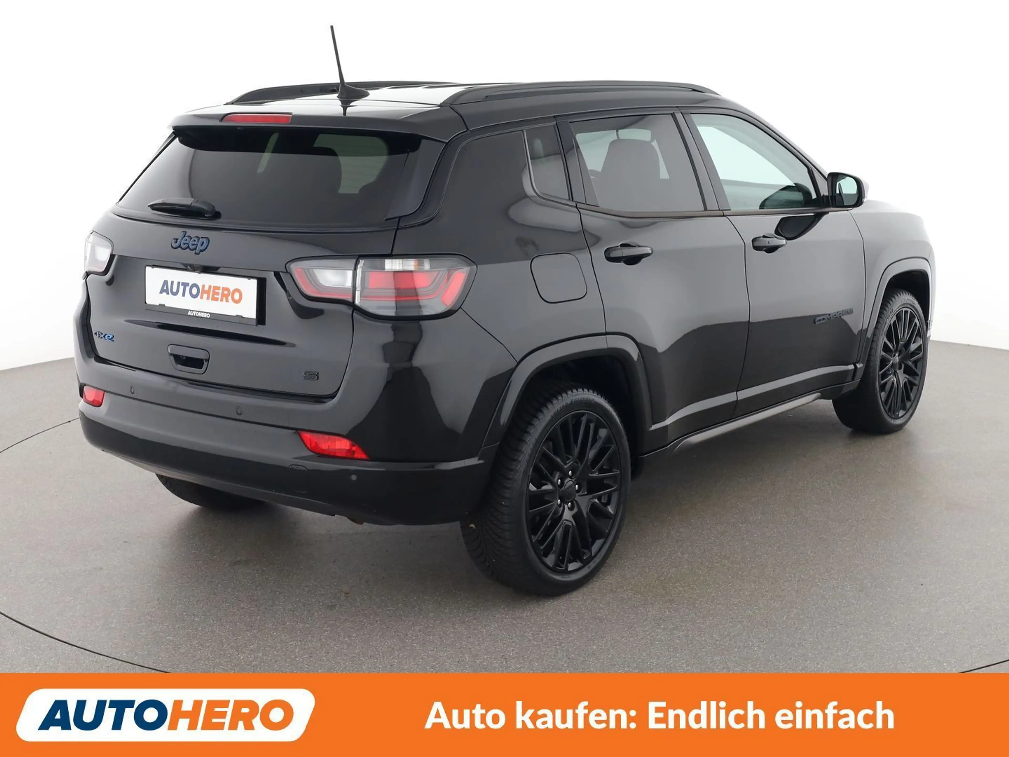 Jeep Compass 1.3 T4 4xe Plug-in Hybrid S — photo 6