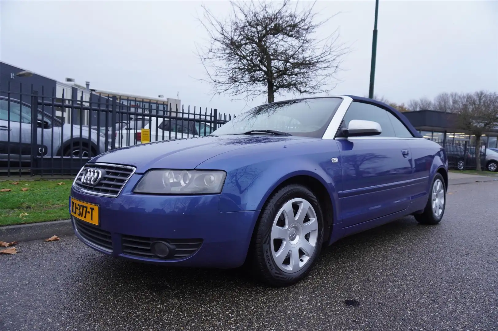 Audi A4 2.4i V6 Cabriolet Pro Line Clima Sportst. Thaak Blauw - 1
