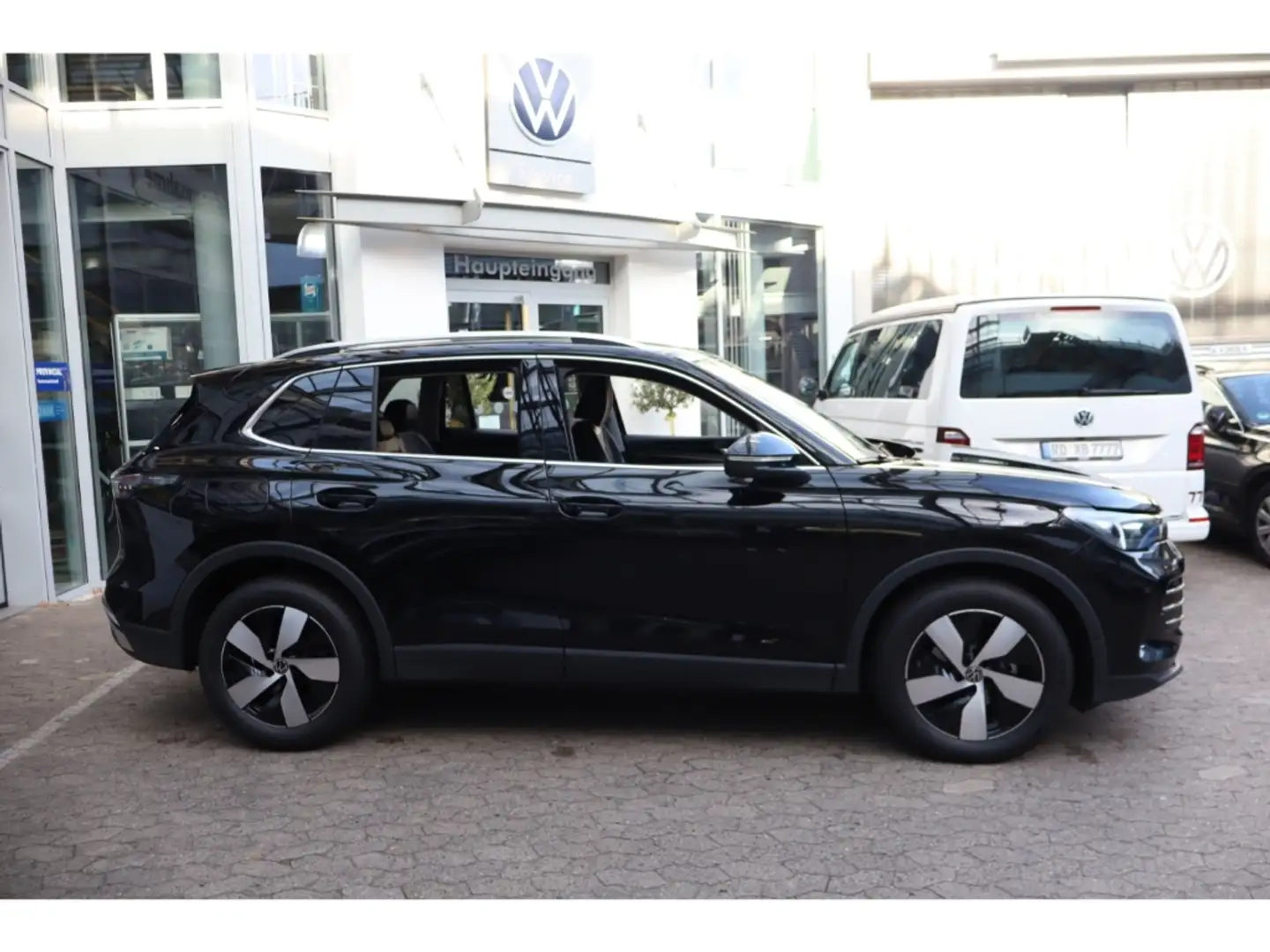 Volkswagen Tiguan 110 kW 1.5 eTSI Elegance AHK Navi IQ-Matrix Schwarz - 2