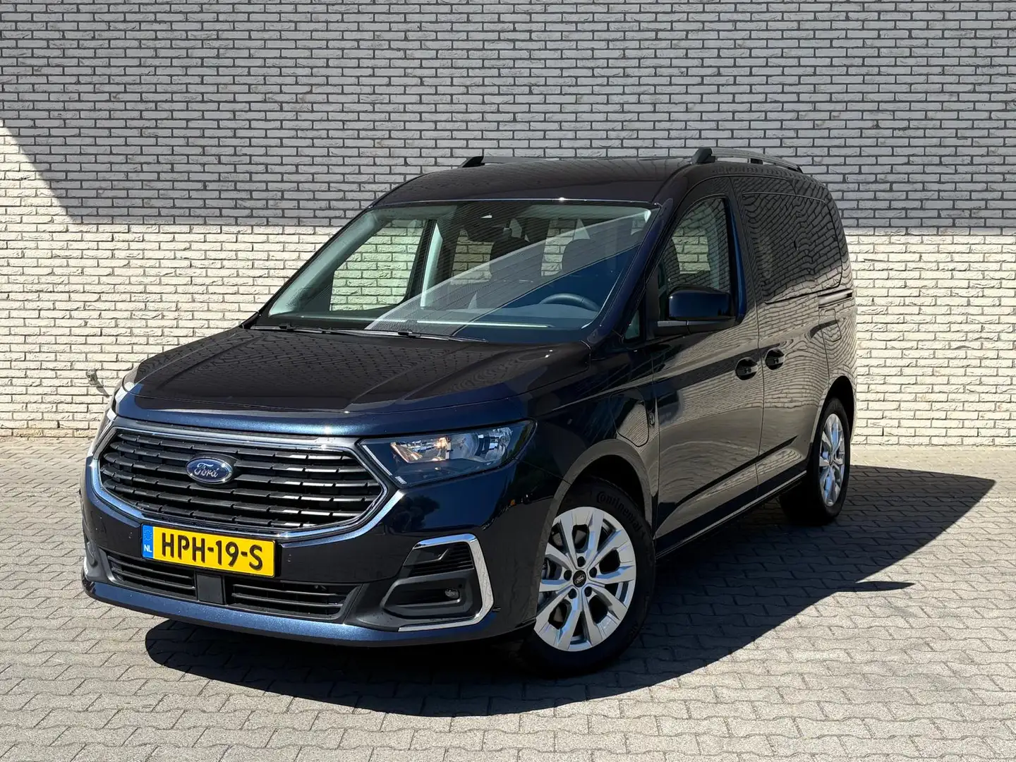 Ford Tourneo Connect 1.5 Plug-IN Hybrid 150 PK Automaat Titanium L1 | 5 Blauw - 2