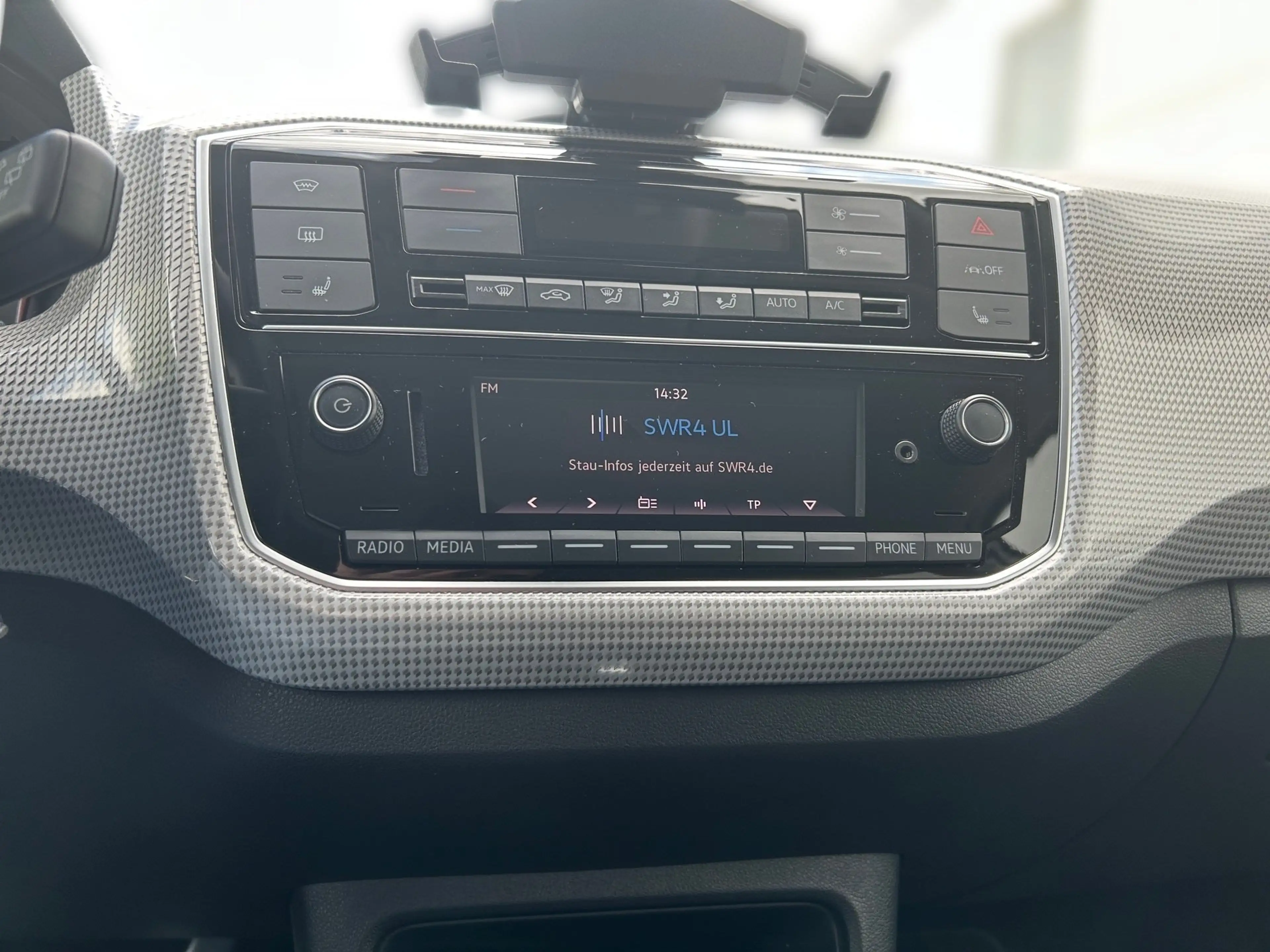Volkswagen e-up! Edition *KAMERA*SITZHZG*TEMPOMAT*BLUETOOTH* — photo 12
