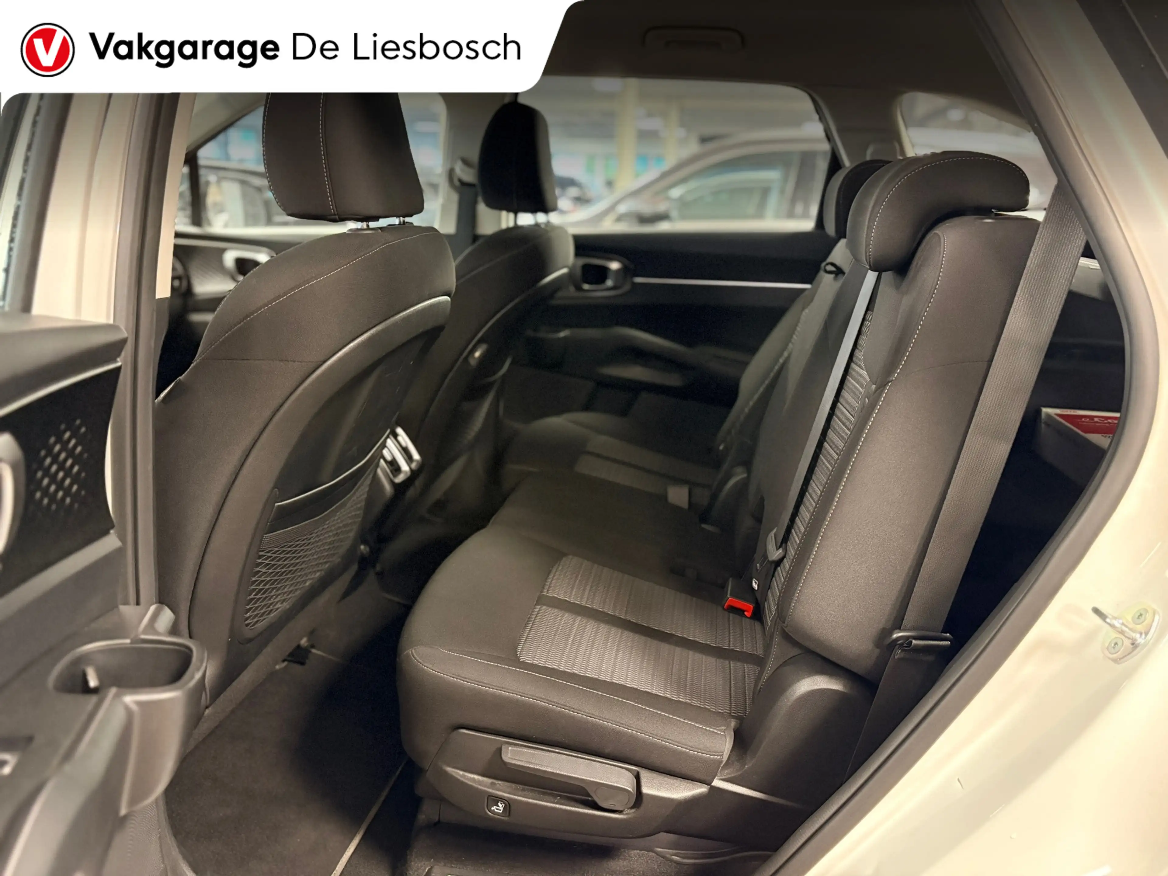 Kia Sorento 1.6 T-GDI Plug-in Hybrid 4WD DynamicLine 7persoons — photo 15