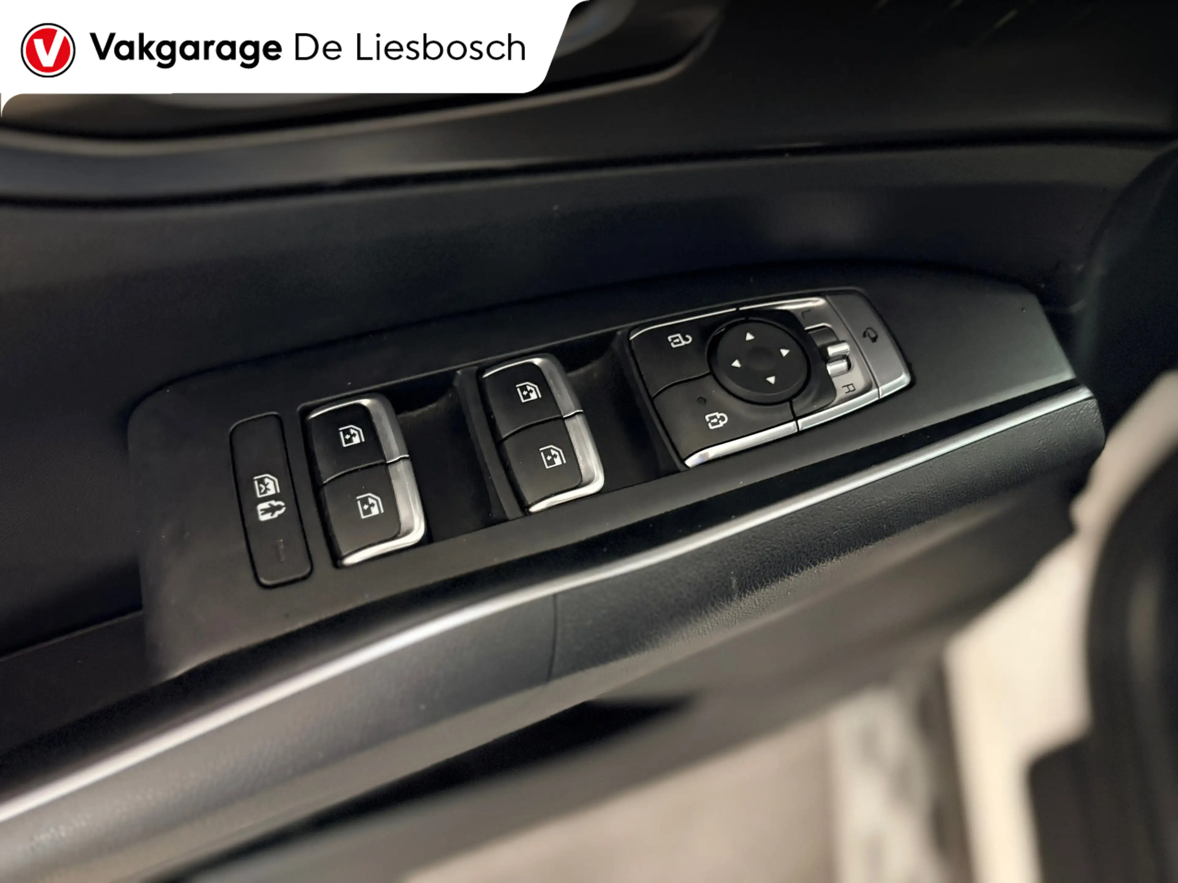 Kia Sorento 1.6 T-GDI Plug-in Hybrid 4WD DynamicLine 7persoons — photo 13