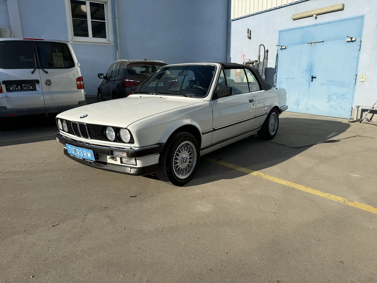 BMW 325 325i Cabrio - 1