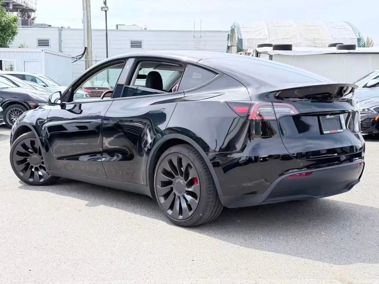 Tesla Model Y photo Tesla Model Y