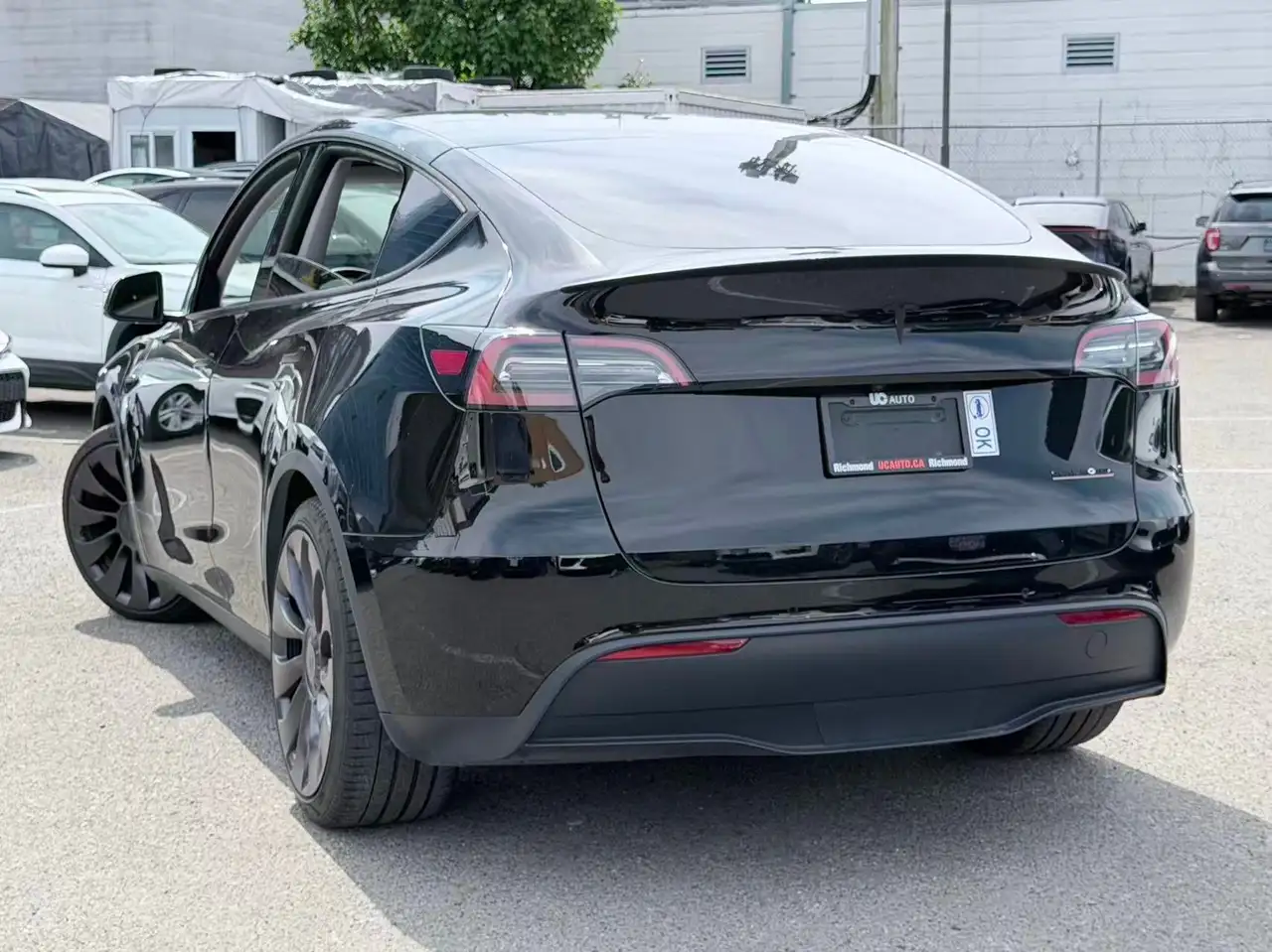 Tesla Model Y photo Tesla Model Y