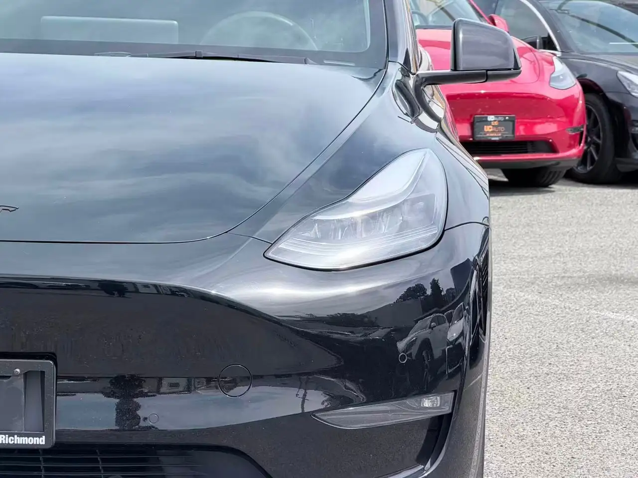 Tesla Model Y photo Tesla Model Y