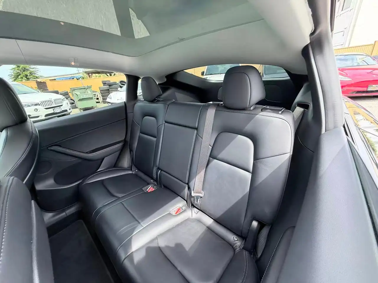Tesla Model Y photo Tesla Model Y