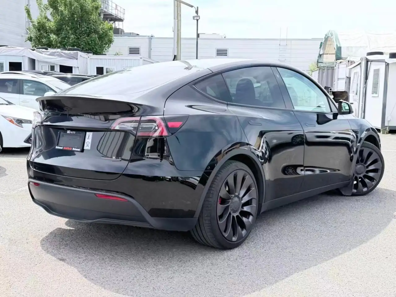 Tesla Model Y photo Tesla Model Y