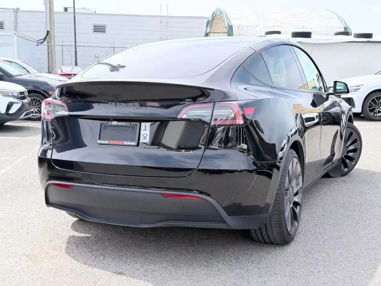 Tesla Model Y photo Tesla Model Y