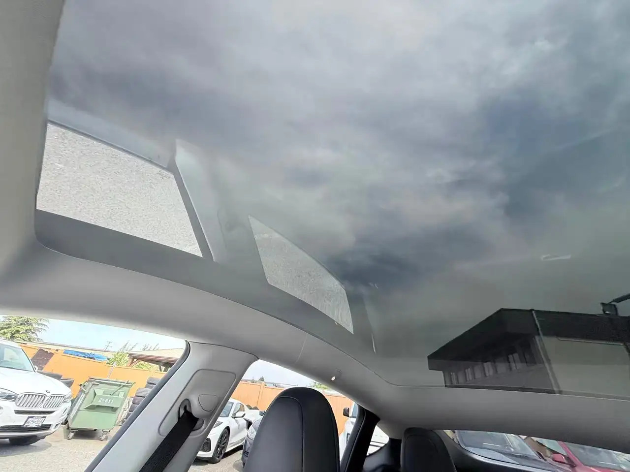Tesla Model Y photo Tesla Model Y