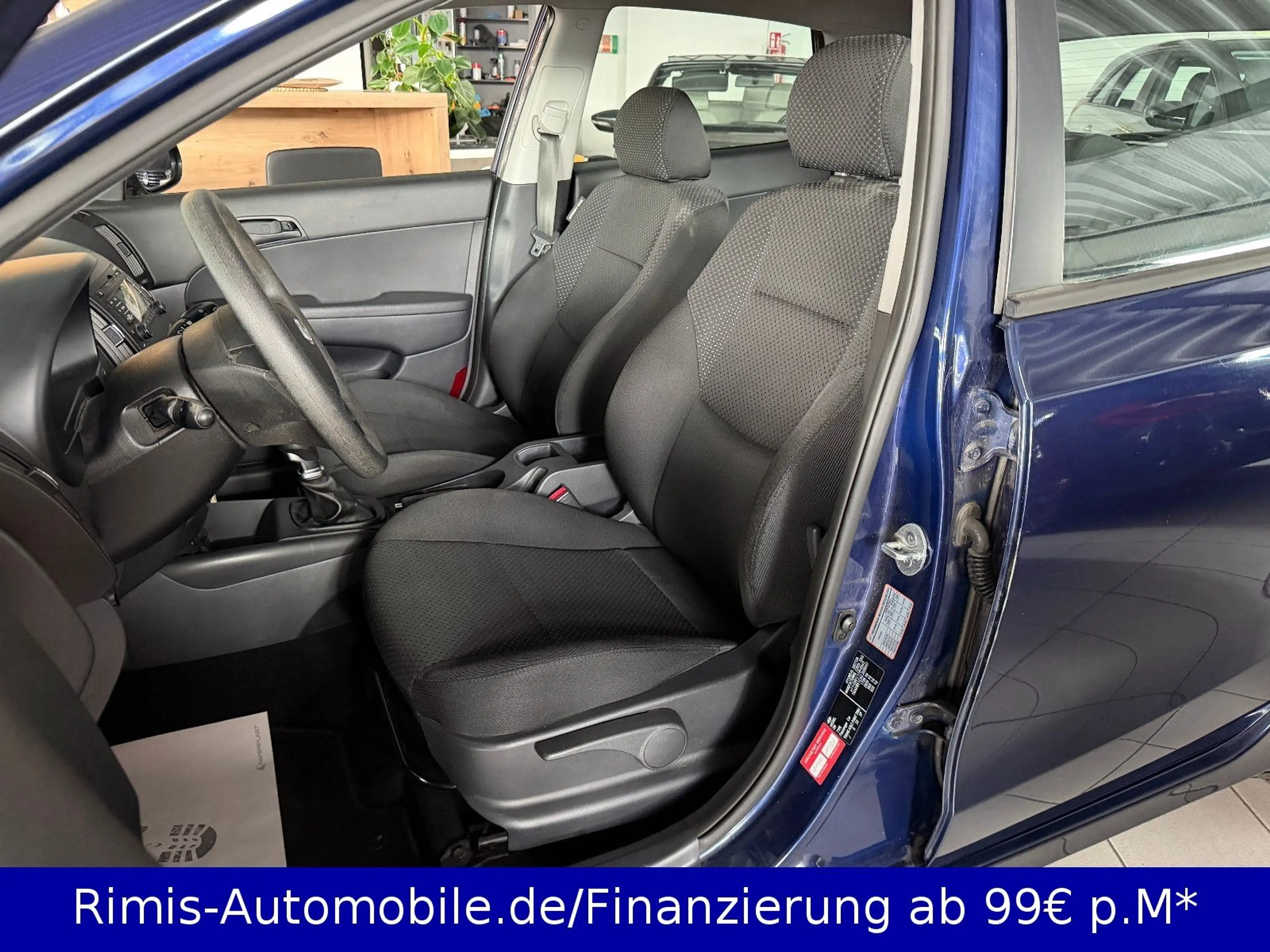 Hyundai i30 1.4 Edition Plus Klima TÜV Neu 1.Hand USB — photo 10