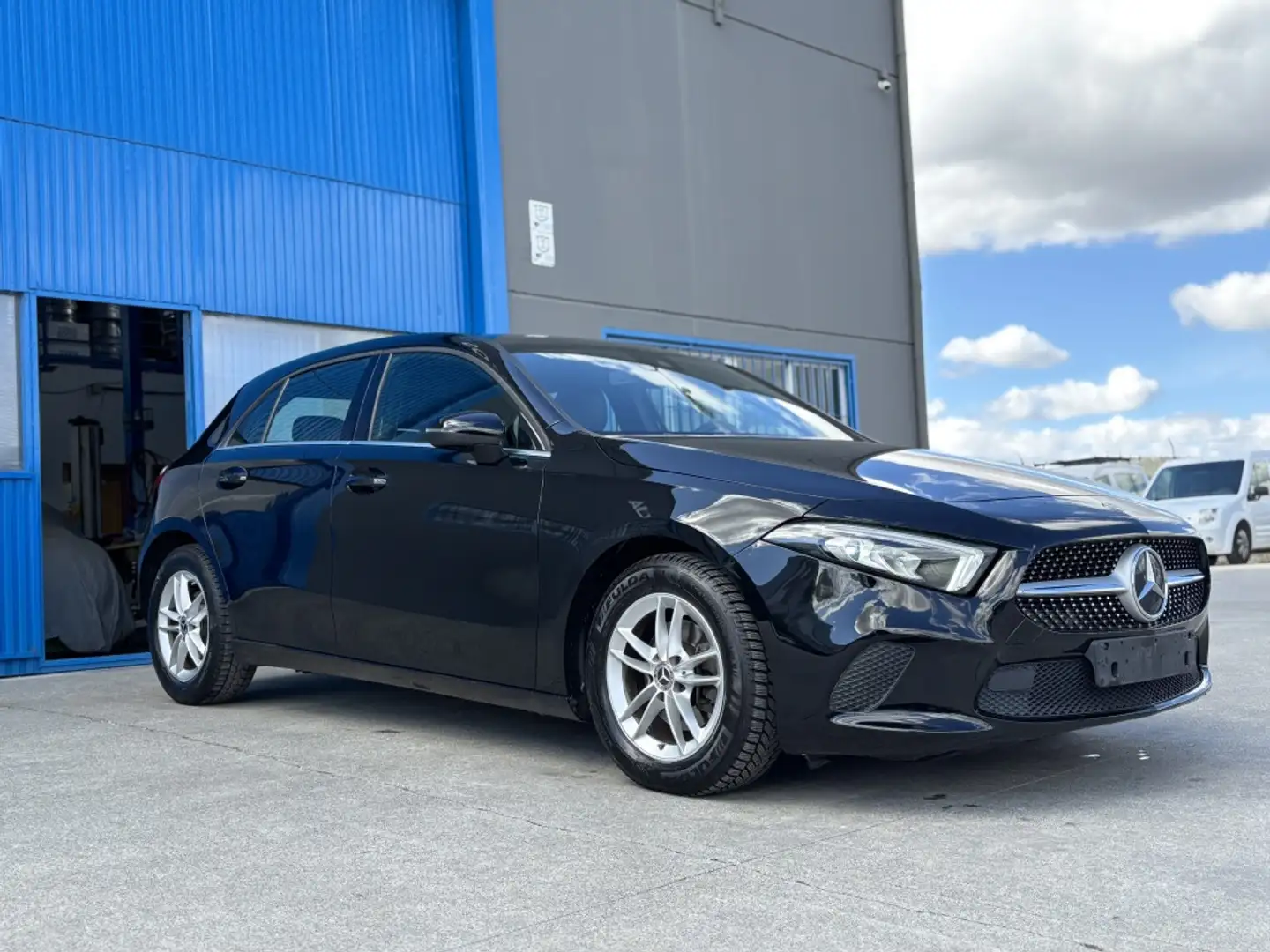 Mercedes-Benz A 180 180d 7G-DCT Negro - 2