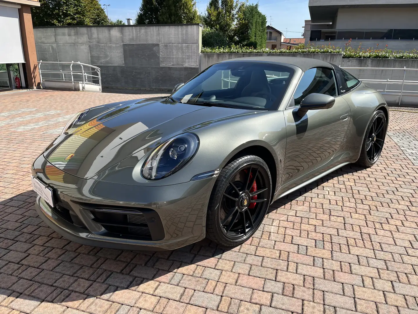 Porsche 992 911 Targa 3.0 4 GTS Vert - 1