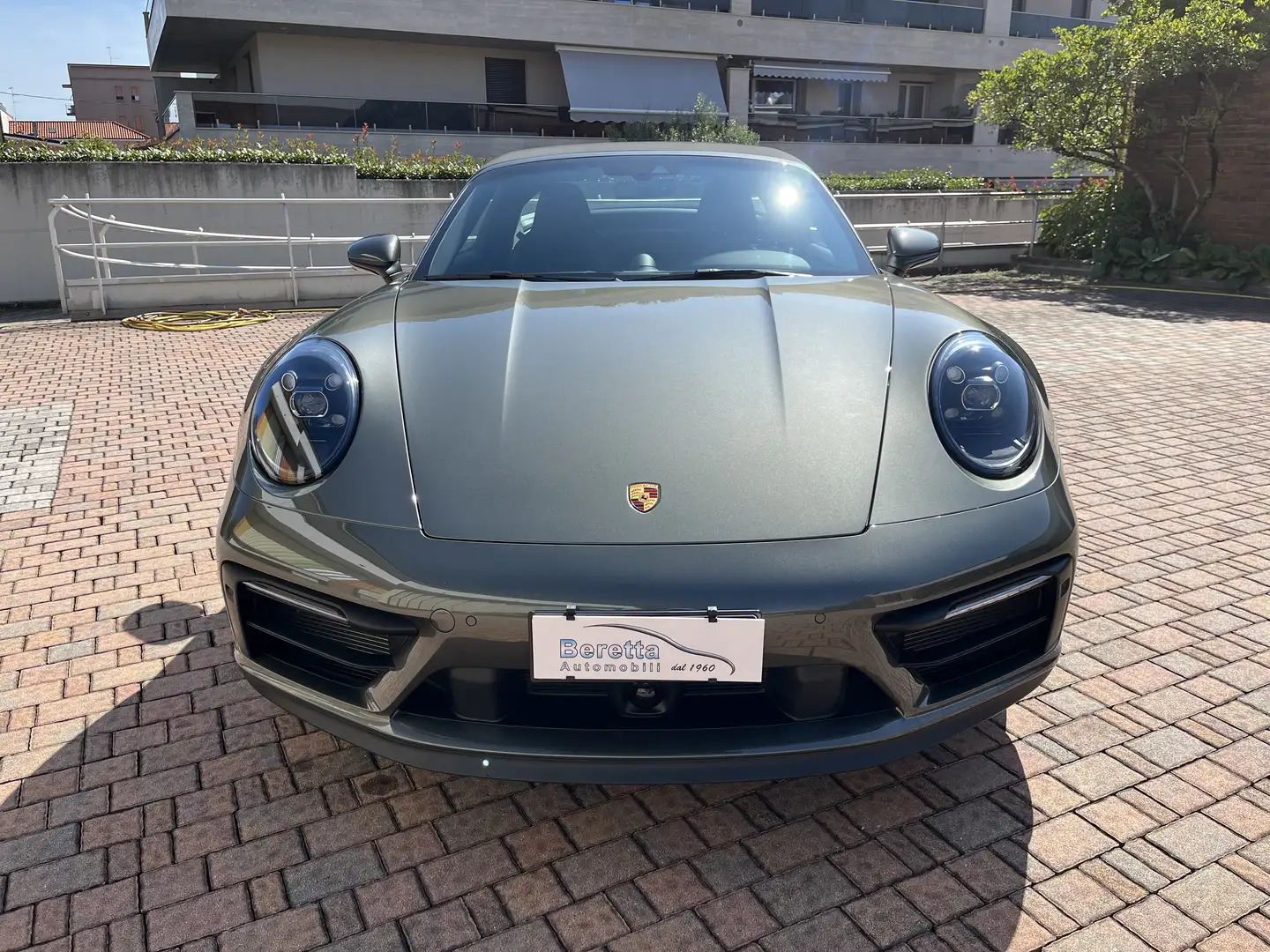 Porsche 992 911 Targa 3.0 4 GTS Vert - 2