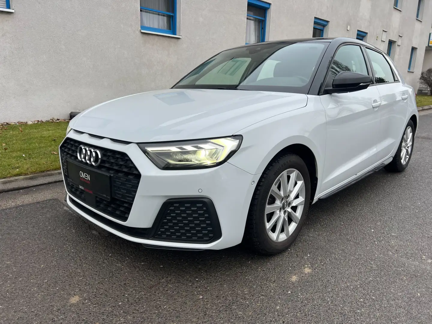 Audi A1 SB 30 TFSI intense S-tronic Weiß - 1