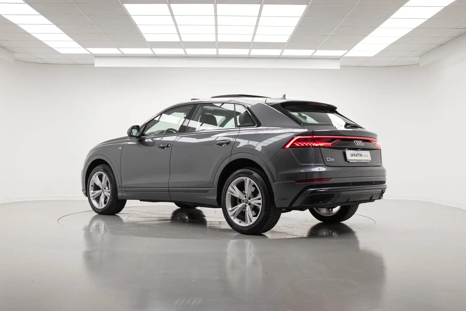 Audi Q8 50 TDI 286 CV quattro tiptronic Grey - 2