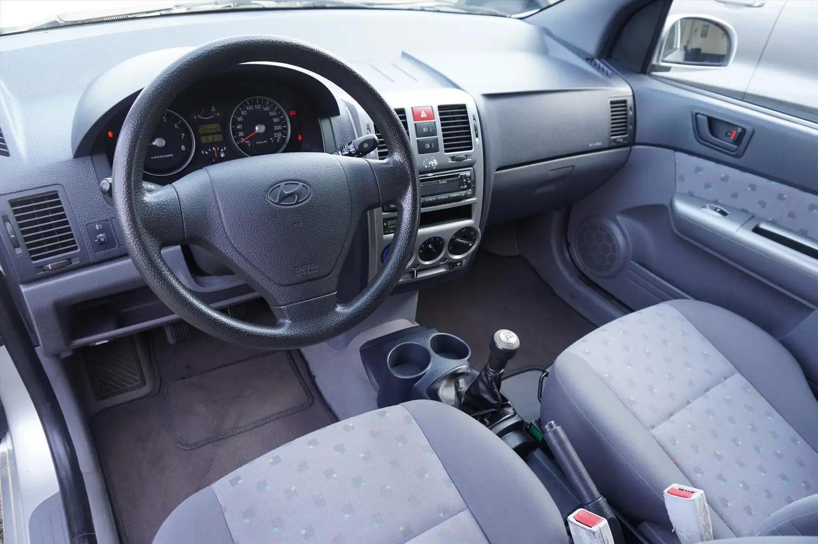 Hyundai Getz 1.6 3DRS Stuurbekrachtiging Gris - 2