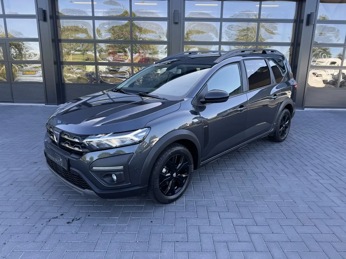 Dacia Jogger 1.0 TCe Extreme 5P Grigio - 1