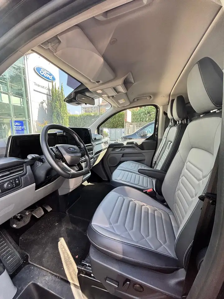 Ford Tourneo Custom 2026 — фото 6