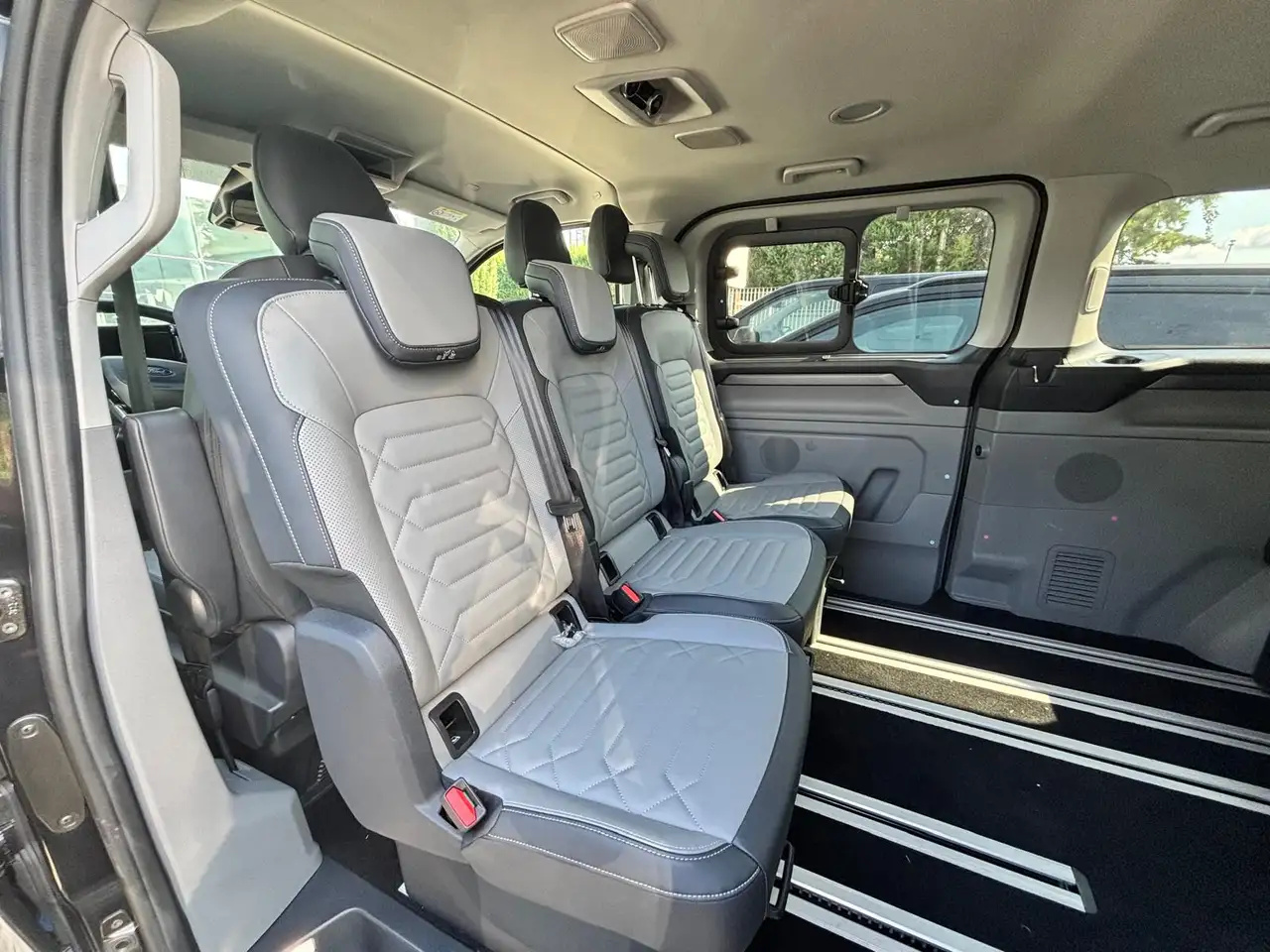 Ford Tourneo Custom 2026
